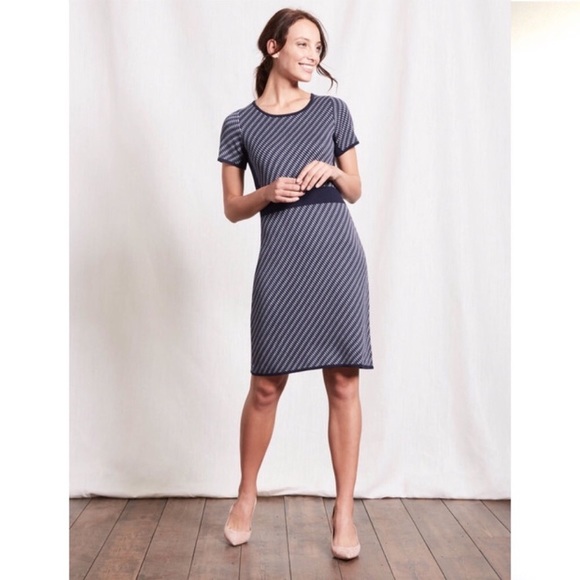 Boden Dresses & Skirts - Boden Navy Blue Print Zoe Knit Shift Dress WW128